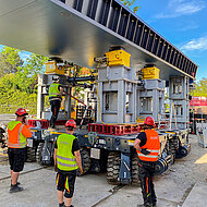Achtung, die Bahn kommt! 