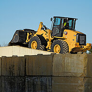 Zeppelin: Neu - Radlader Cat 910, 914 und 920 