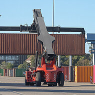 BKT-Reifen bringen den Hafen von Stra&szlig;burg in Bewegung