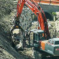 MB Crusher: Moderne Anbauger&auml;te im Trockenmauerbau 