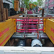 Verbau-Elemente im Einsatz f&uuml;r den Fernw&auml;rmeausbau