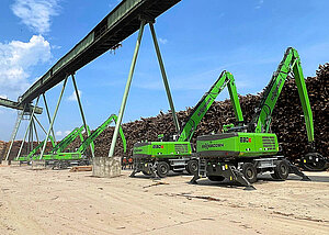 Indonesische Papierfabrik mit 9 Umschlagmaschinen