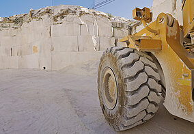 Reifen für Über- und Untertagebergwerke, Steinbrüche und Baustellen