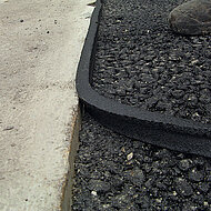 Bornit-Werk Aschenborn: Bitumen-Fugenband l&auml;sst sich jetzt schneller und einfacher verlegen