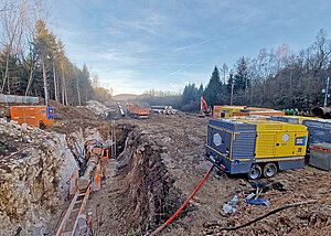 Mit Druckluft durch Fels und Ger&ouml;ll