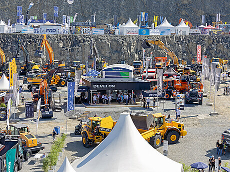 Mit starken Maschinen und geballter Innovationskraft auf der Steinexpo