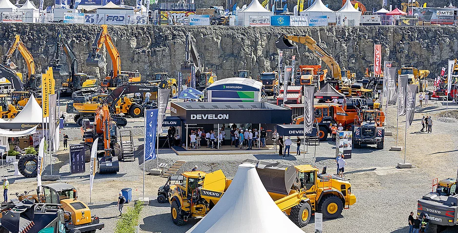 Mit starken Maschinen und geballter Innovationskraft auf der Steinexpo
