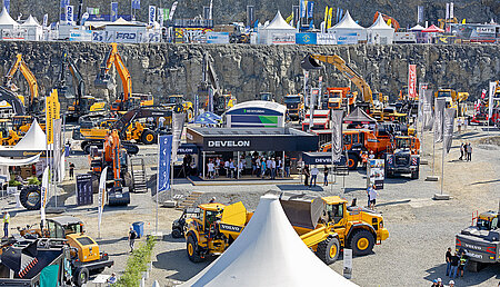 Mit starken Maschinen und geballter Innovationskraft auf der Steinexpo