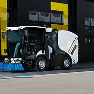 K&Uuml;PPER-WEISSER setzt mit Nullemissionen neue Standards bei den Kehrmaschinen