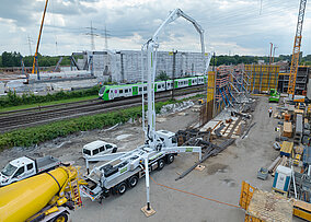 Hybride Autobetonpumpe für die NordBau 