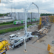 Hybride Autobetonpumpe f&uuml;r die NordBau 