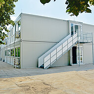 ELA Container: Rauml&ouml;sungen ersetzen &uuml;bergangsweise Lehr- und Lernr&auml;ume