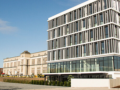 Komatsu: Das »HITeC« soll die Präsenz in Europa und Deutschland weiter stärken