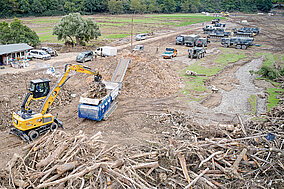 Lindner-Recyclingtech: Die Aufräumarbeiten im Hochwassergebiet unterstützen