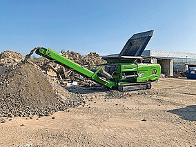 M+R Maschinen: Mit dem Bauschutt-Schredder die Aufbereitung neu definieren