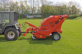 Breites Angebot für die Rasenpflege vorstellen