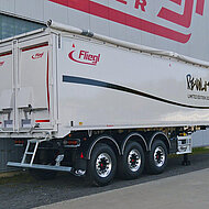 Dreiachskipper mit gro&szlig;er Mulde