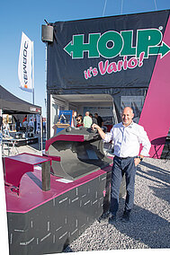 Debüt für zwei echte Praxis-Anbaugeräte