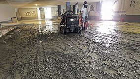 Tiefgaragensanierung mit »Aqua Cutter 410 V«