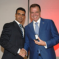 Henk Groeneveld erh&auml;lt &bdquo;Gold Medal Award&ldquo;