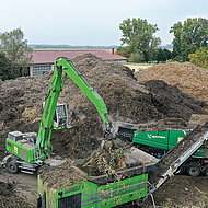SENNEBOGEN: Einsatz im modernen Gr&uuml;ngut-Recycling