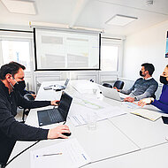 ELA Container: 540 Quadratmeter gro&szlig;e Basis f&uuml;r die Bauleitung in Prag