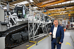 Auf Rädern und Ketten: Liebherr-Telfs stellt sich zukunftssicher auf