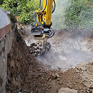 KEMROC: Eine Baugrube im Granit ausgefr&auml;st