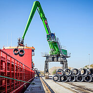 Hafenumschlag mit SENNEBOGEN 870 in Belgien