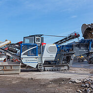 D + H Verwertung setzt auf mobile Sieb- und Brechanlagen von Kleemann