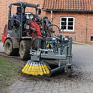 Wildkrautbesen f&uuml;r die chemiefreie Fl&auml;chenreinigung