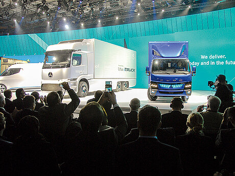 &raquo;Wir sto&szlig;en die T&uuml;r in ein neues Zeitalter auf&laquo;