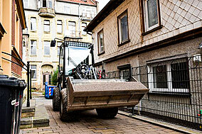 Kompakter Radlader mit vielfältigen Einsatzmöglichkeiten 