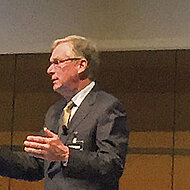 Doug Oberhelman geht bei Cat nach mehr als 41 Jahren von Bord