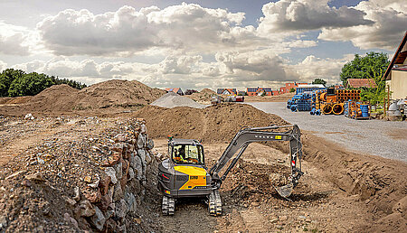 Drei auf einen Schlag: Neue Kompaktmaschinen im Portfolio