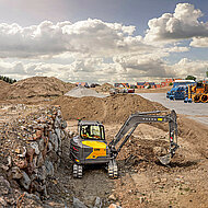 Drei auf einen Schlag: Neue Kompaktmaschinen im Portfolio