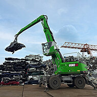 Sennebogen Umschlagmaschine im nachhaltigen Stahlschrottrecycling