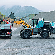 Liebherr und Strabag testen Wasserstoff-Radlader 