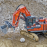 Ein 85&thinsp;t schwerer &raquo;Kugelschmei&szlig;er&laquo; 