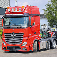 ES-GE erh&auml;lt mit &raquo;Actros 2748&laquo; Lowliner-Sattelzugmaschine