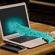 Ritchie Bros.: Maschinenverkauf im Internet &ndash; virtueller H&auml;ndedruck besiegelt Gesch&auml;ft