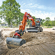 Zwei neue Mobilbagger und ein gro&szlig;er Radlader