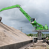 Ma&szlig;geschneidertes Schienenfahrwerk f&uuml;r 835 E