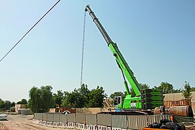 Sennebogen: Großer Raupentelekran für kleine Tunnel