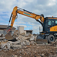 Hyundai Construction: Mobilbagger sind flexible Abbruchhelfer