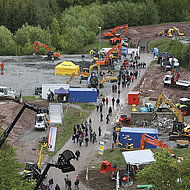 Nicht nur schauen, sondern anfassen und loslegen – Baumaschinentag 2015