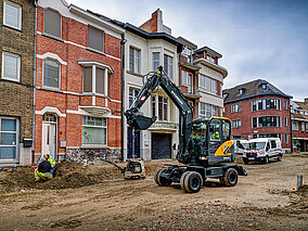 Modernisierte Midi-Mobil- und Raupenbagger