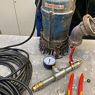 Tsurumi: Pumpenwartung - N&uuml;tzliches Pr&uuml;f-Tool f&uuml;r die &Ouml;lkammer