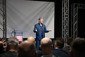 Positive Bilanz zum ersten Branchentreff für Straßenbau in Magdeburg