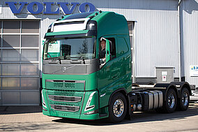 Volvo Trucks: Erster neuer »Volvo FH« für Deutschland übergeben